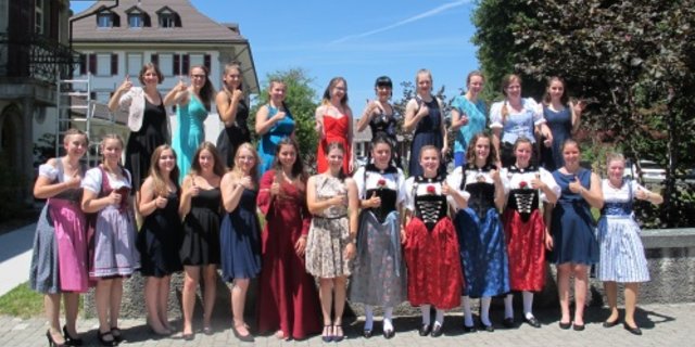 Die Abschlussklasse des Bildungsjahres Hauswirtschaft 2016/17 am Inforama Waldhof. (Bild zVg)