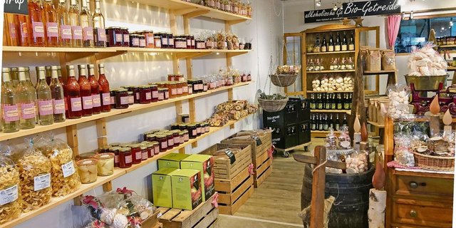 Leicht zugängliche Hofläden locken Diebe an. Empfehlenswert sind Videoüberwachung und bargeldloses Zahlen.