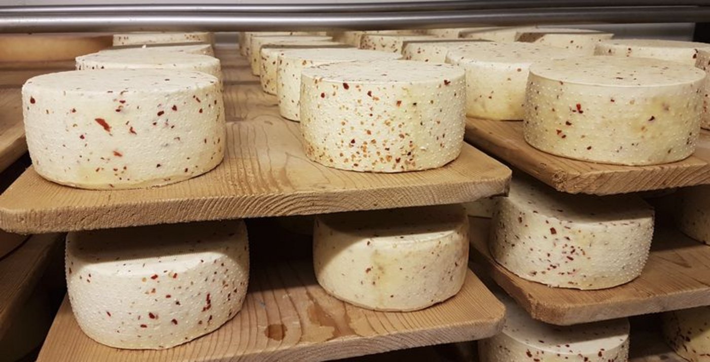 Neben dem Schweizer Käse stieg auch der Konsum von ausländischer Ware an. (Bild ji)