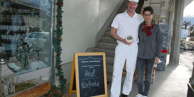 Astrid und Beat Kipfer führen erfolgreich seit über 25 Jahren den Käsereibetrieb in Amsoldingen. Ihre Produktpalette ist riesig.