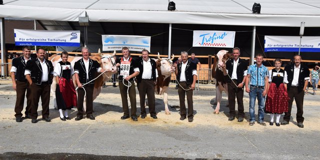 Die drei Mister Thun mit den Richtern.