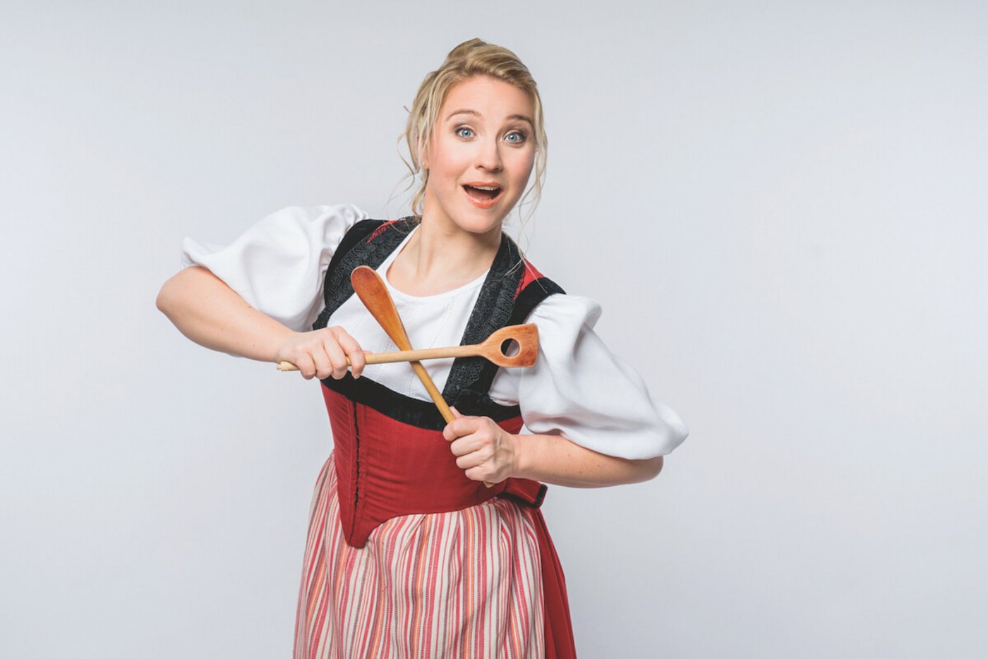 Als «Miss Helvetia» tritt Barbara Klossner auf der Bühne immer in einer ihrer rund 30 Trachten auf. 