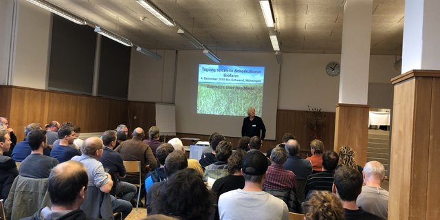 An der Tagung an der Schwand in Münsingen BE wurden spezielle Ackerkulturen vorgestellt.  (Bild Katrin Erfurt)