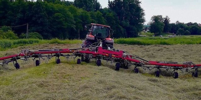 Dank des «Terra Flow»-Systems passt sich der Fanex 1564C der Beschaffenheit des Geländes an. Ausgelegt ist das Modell für intensiven Dauereinsatz unter fast allen Bedingungen.