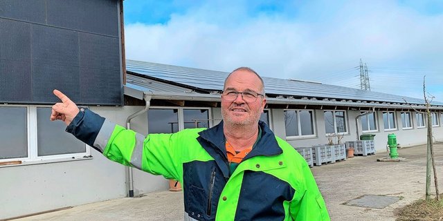 Eine PV-Anlage mit 350 kWp Leistung hat Thomas Estermann aus Hildisrieden auf dem Dach und der Fassade der Schweinescheune installiert. Vom produzierten Solarstrom kann er aber nur 20 Prozent selber nutzen. 