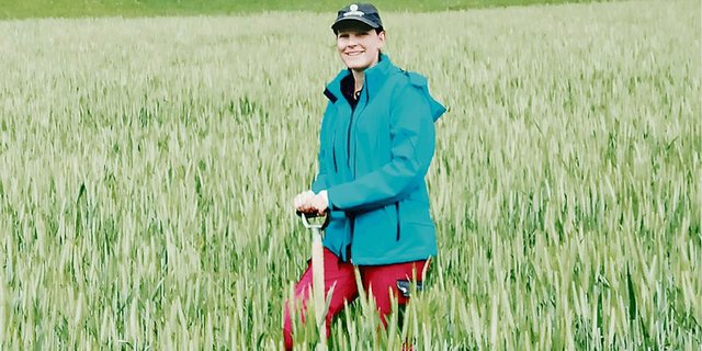 Corina Soltermann macht eine Zweitausbildung zur Landwirtin und befindet sich aktuell im dritten Lehrjahr. (Bild zVg)