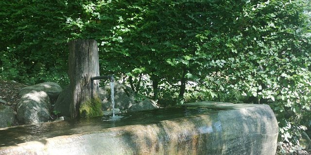 Viele gemeindliche Wasserversorgungen würden berichten, dass die Pegelstände noch nicht das Niveau vor 2018 erreicht hätten. (Symbolbild Pixabay)