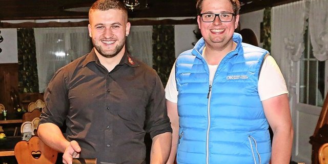 Der Bündner Marc Andri Roffler (rechts) wurde zum Nachfolger des bisherigen SBJV-Präsidenten Lukas Büeler gewählt.