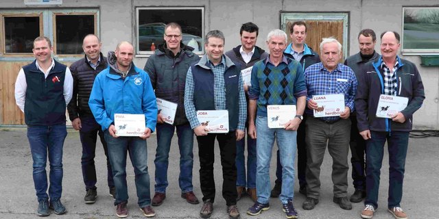 Die Besitzer der leistungsstarken Kühe an der Delegiertenversammlung in Lupfig.