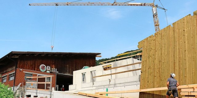 Die Raumplanungsänderung wird Auswirkungen auf die Bautätigkeit der Landwirtschaft haben. Die gesetzlichen Rahmenbedingungen sind ausgearbeitet. Nun ist es an den Kantonen, die Umsetzung zu planen.  