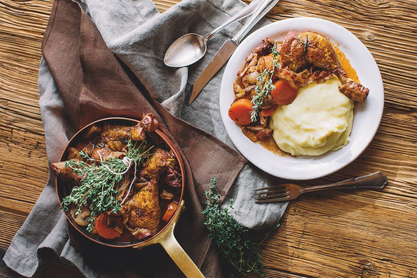 Genussvolles Wintermenü: Coq au Vin (Bild: Kathrin Toldo)