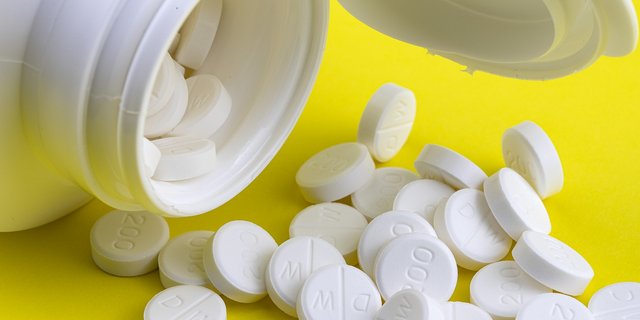 Für eine ausreichende Versorgung mit Medikamenten für Tiere müssen die Rahmenbedingungen für den Handel mit der EU stimmen. (Bild HeungSoon / Pixabay)