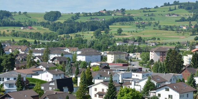 In der Schweiz wird viel gebaut, auch in Sursee (LU). (Bild Josef Scherer)