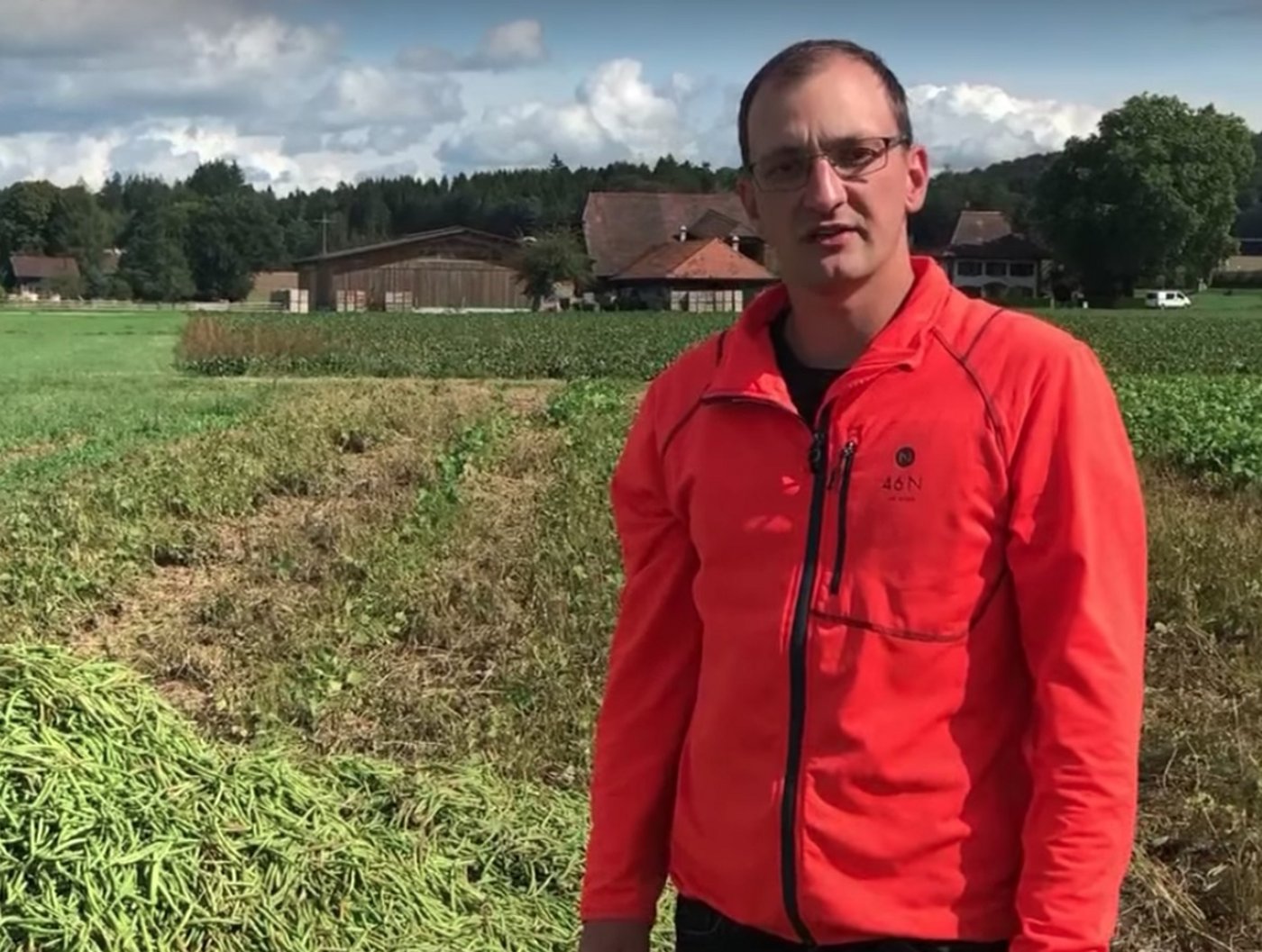 Bauer Mario Portner hat versucht weniger Pflanzenschutzmittel einzusetzen. (Bild Facebook Schweizer Bauern)