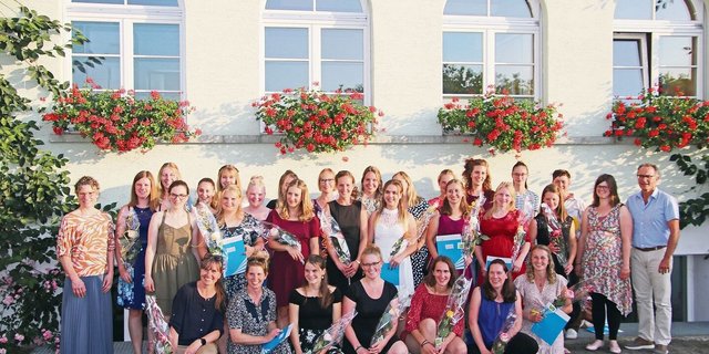 Die Absolventinnen der Bäuerlich-Hauswirtschaftlichen Fachschule in Pfäffikon haben zusammen 274 Modulabschlüsse geschrieben.