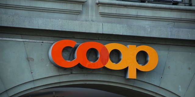 Dass sich Coop nicht demokratisieren liess, sieht man beim Verein Detailwandel.ch als verpasste Chance, Konsumierende und Produzierende näher zueinander zu bringen. (Bild BauZ)