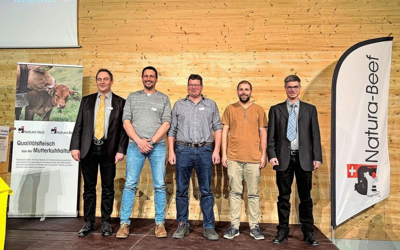 Präsident Mathias Gerber mit den drei neu gewählten Vorstandsmitgliedern Frédéric Choulat, Peter Küng, André Schmid und Geschäftsführer Daniel Flückiger (v.l.).