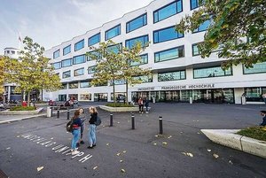 Nur noch draussen vor der Uni gäbe es Fleisch: Aus einem Food-Truck auf dem Vorplatz.