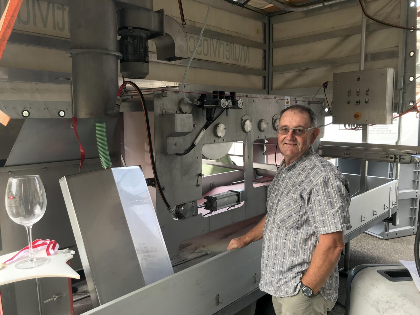 Als Lohnmoster ging Markus Müller früher direkt zu den Kunden. Heute bringen diese ihr Obst zu ihm nach Bonstetten. (Bild Alexandra Stückelberger)