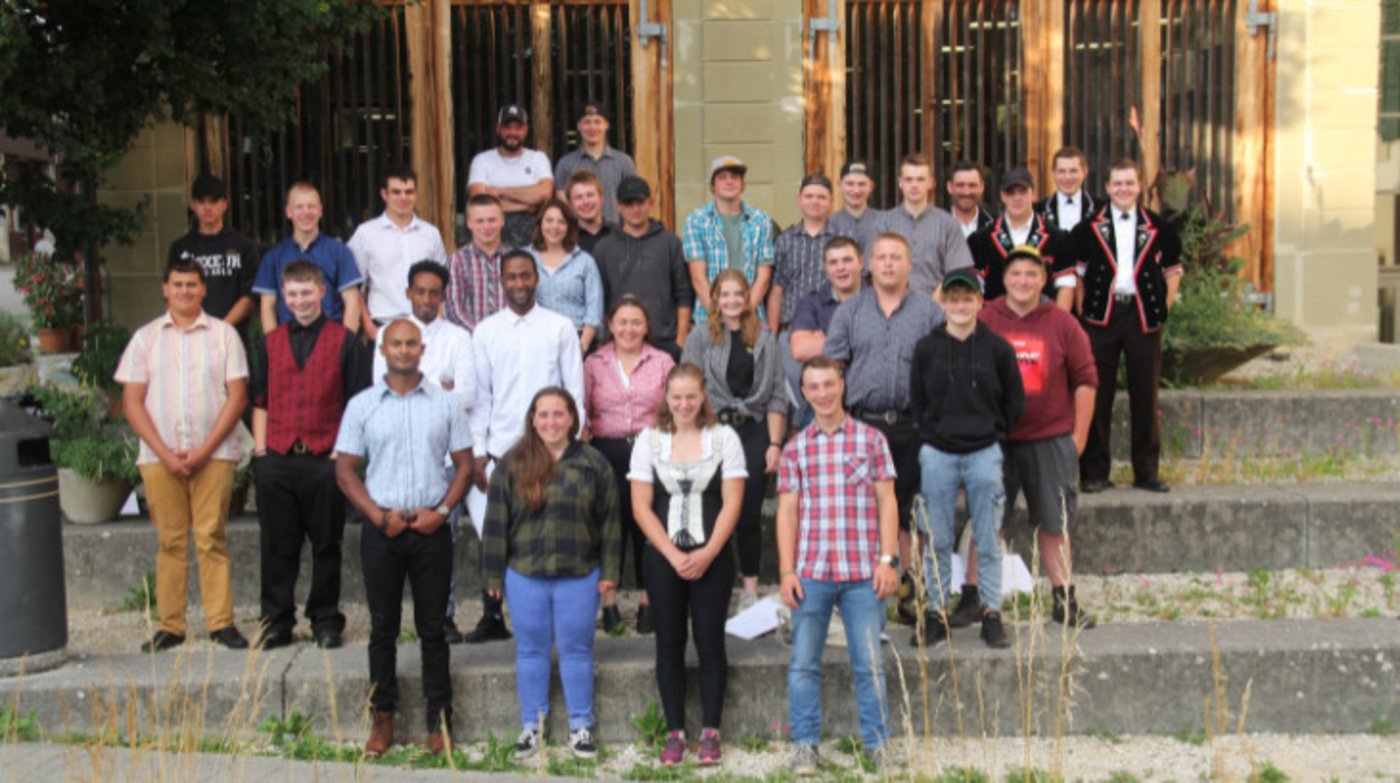 Beiträge von Lernenden und Lehrpersonen bereicherten die Feier, die Gäste virtuell mitverfolgen konnten. (Bild Inforama Rütti)