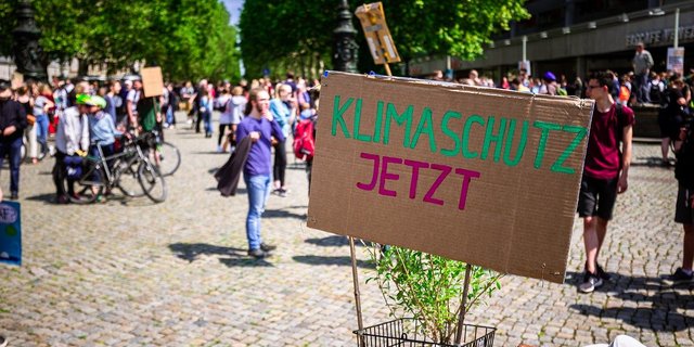 Da die Politik nicht schnell genug handelt, hat Klimastreik Schweiz nun einen Klima-Aktionsplan veröffentlicht. (Bild Pixabay)