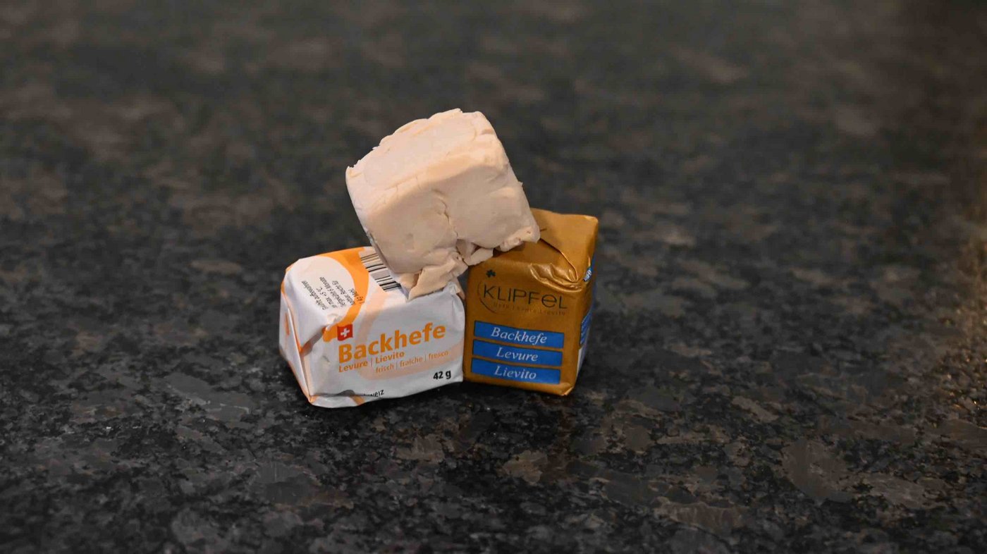 Viele benutzen sie, aber wohl die wenigsten wissen, was es zur Hefeherstellung braucht. (Bild BauZ/aw)