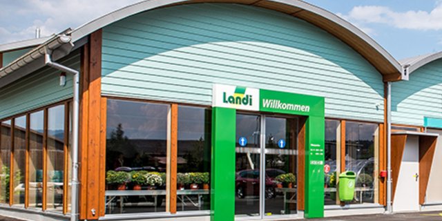 «Alle Kundinnen und Kunden sollen sich gleichermassen willkommen fühlen», sagt die Fenaco zur ablehnenden Haltung gegenüber Standaktionen vor Landi-Läden. (Bild Landi)