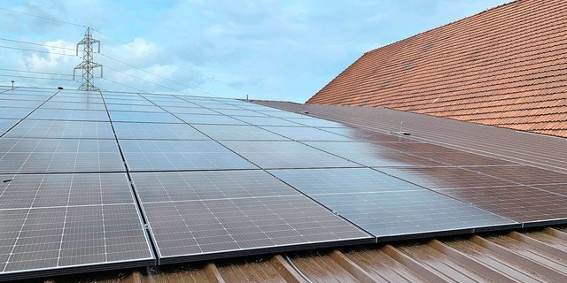 Solarstrom vom Bauernhof lässt sich dank der Möglichkeit, bestehende Netze zu nutzen, künftig besser vermarkten. 