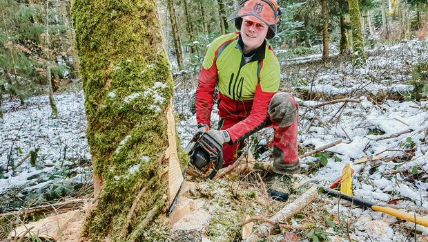 Der 17-jährige Florian Schürch aus Kirchberg BE macht sein 2. Lehrjahr EFZ Landwirt bei Familie Bürgi in Limpach BE. (Bild Bürgi)