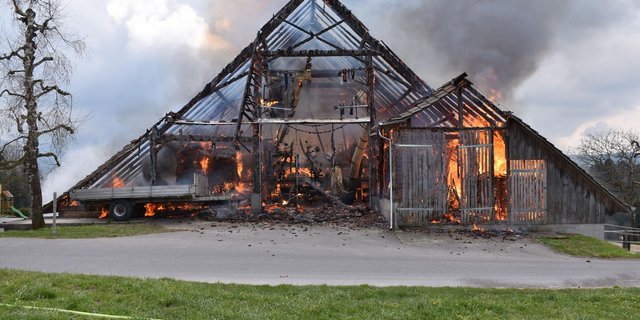 Die Scheune in Ruswil brannte komplett nieder. (Bilder Staatsanwaltschaft Luzern)