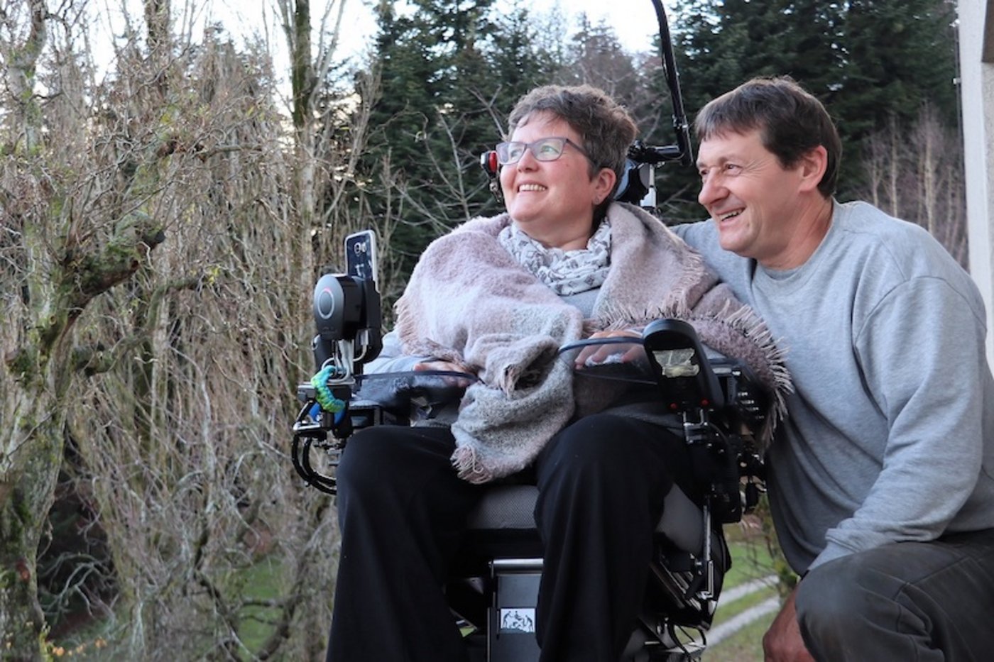 Bruno Müller unterstützt seine Kathrin in allen Bereichen. (Bild Ruth Aerni)