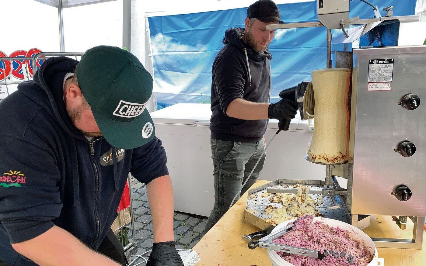 Innovation aufgrund neuer Konsumtrends. Die Wildberg Käse AG bot einen «Cheebab» an. Statt Fleisch wurde Käse geschabt. 