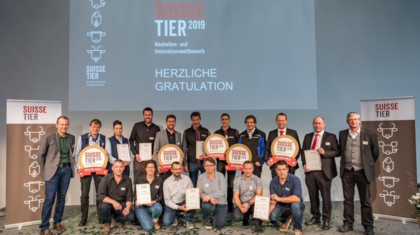 Matthias Schick (r.) bei der Verleihung des Innovationspreises 2019. Der Gastautor ortet grosse Innovationskraft in der Landwirtschaft. (Bild zVg)