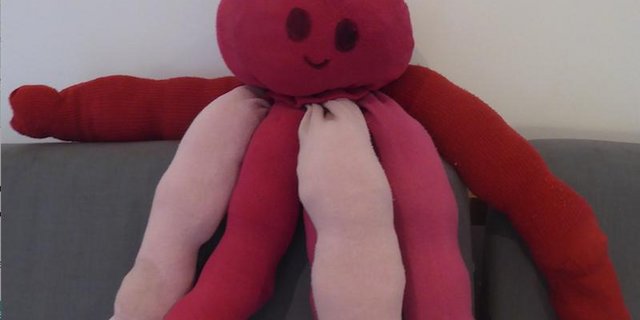 Lustiger Tintenfisch aus alten Strumpfhosen. (Bilder Sigrid Tinz)