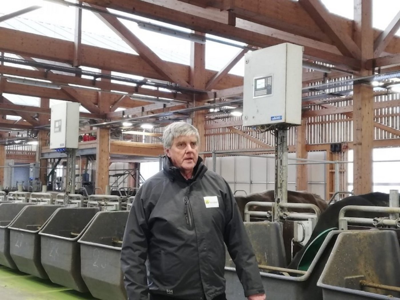 Werner Hengartner, Fütterungsspezialist, Strickhof, erklärt, warum viel Rohprotein noch nicht automatisch mehr Milch bedeutet. (Bild zVg)