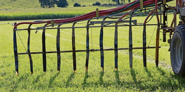 Die im Kanton Luzern schon seit diesem Jahr geltende Schleppschlauchpflicht gibt immer noch viel zu reden. 