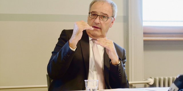 Agrarminister Guy Parmelin sind im Moment die Hände gebunden: «Der Fahrplan ist in den Händen des Parlaments».(Bild Jürg Vollmer)