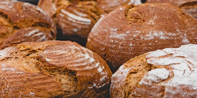 In Zukunft soll klar ersichtlich sein, wo ein Brot hergestellt worden ist. Für die Rohstoffe wurde aber eine Deklarationspflicht abgelehnt. (Bild PIxabay)