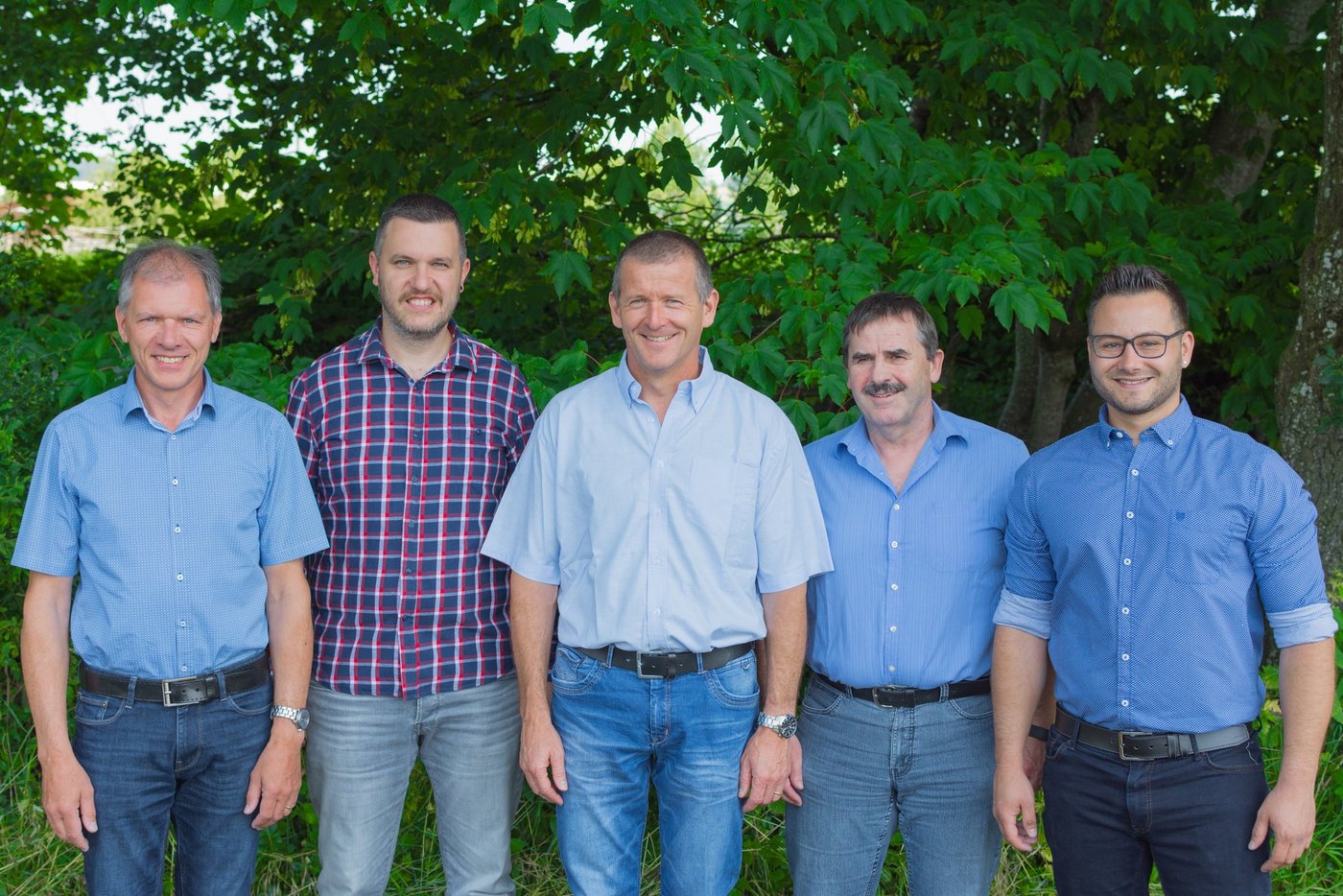 Die Geschäftsleitung der künftigen Profera AG: Armin Troxler (Agrifera), Andreas Fritschi (Prosus), Richard Bucheli, Vorsitz (Agrifera), Urs Aeschlimann (Prosus) und Pascal Mieschbühler (Agrifera). (Bild zVg)