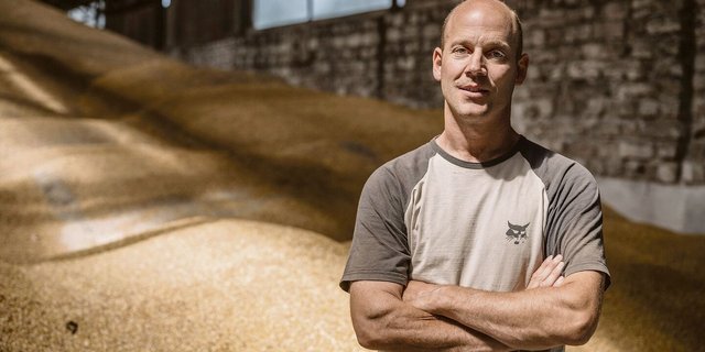 Strommangel und die Düngerbeschaffung sind zwei der grössten Herausforderungen für den Schweizer Landwirten Moritz Stamm, der seit 2004 in der Ukraine tätig ist.