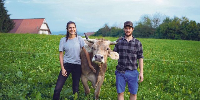 Linda Riedel und Jonas Fries suchen einen Hof.