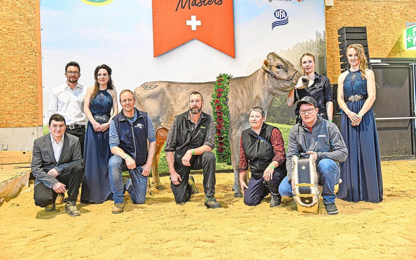 Die Familie Brand-Gisler aus Andiast GR freute sich über den Sieg ihrer Kuh Palmer Lely.