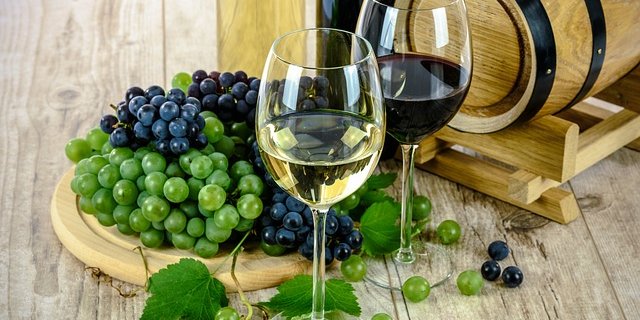 Der Sensor kann auch bestimmte Pestizide oder auch Sprengstoffe im Wein nachweisen. (Bild pixabay)