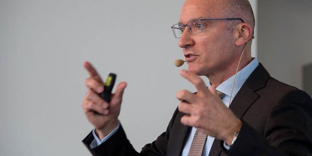 Emmi-CEO Urs Riedener braucht ein hohes Qualitätsbewusstsein und eine Kultur für den Milchkonsum. Sonst lohnt sich die Expansion in neue Märkte nicht. (Bild hja)