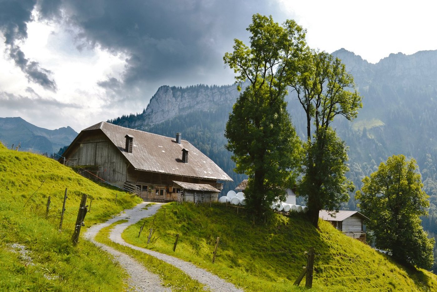 Wird ein Bauernhof verkauft, kann unter Umständen ein grosser Gewinn erzielt werden. Diesen möchte man aber nicht gleich zur Hälfte wieder dem Steueramt abgeben(Bild Peter Fankhauser)