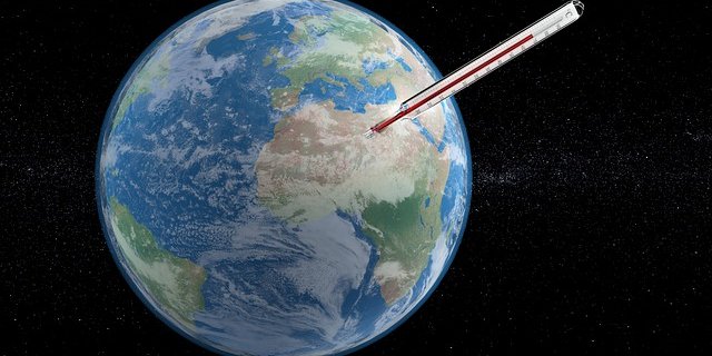 Der Klimawandel lässt das Risiko für extreme Hitze- und Kältewellen, Dürren, schwere Stürme und Starkregen steigen. (Bild Pixabay)