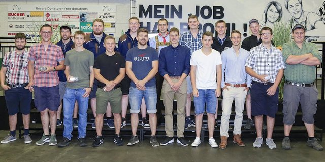 Diese Mechaniker wurden aufgrund ihrer Abschlussnote von 5,0 und höher speziell geehrt. (Bild zVg)