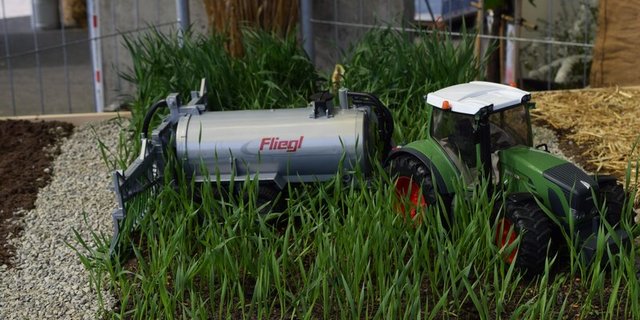 Vier Voraussetzungen, bei denen man auf das Ausbringen von Gülle verzichten sollte. (Symbolbild Stefanie Giger)