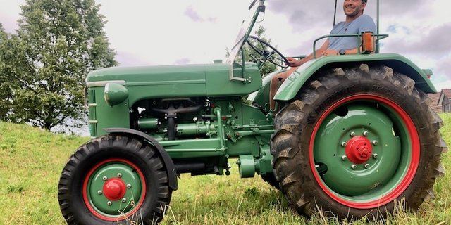 Pascal Truninger hat auch heute noch grosse Freude am Büherer, den er sich als 14-Jähriger gekauft und restauriert hat. (Bilder Esther Thalmann)