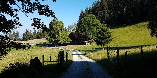 Die Qualität und Zugänglichkeit von Leistungen der Grundversorgung vermindern den Bevölkerungsrückgang in abgelegenen Gebieten. (Bild lid)